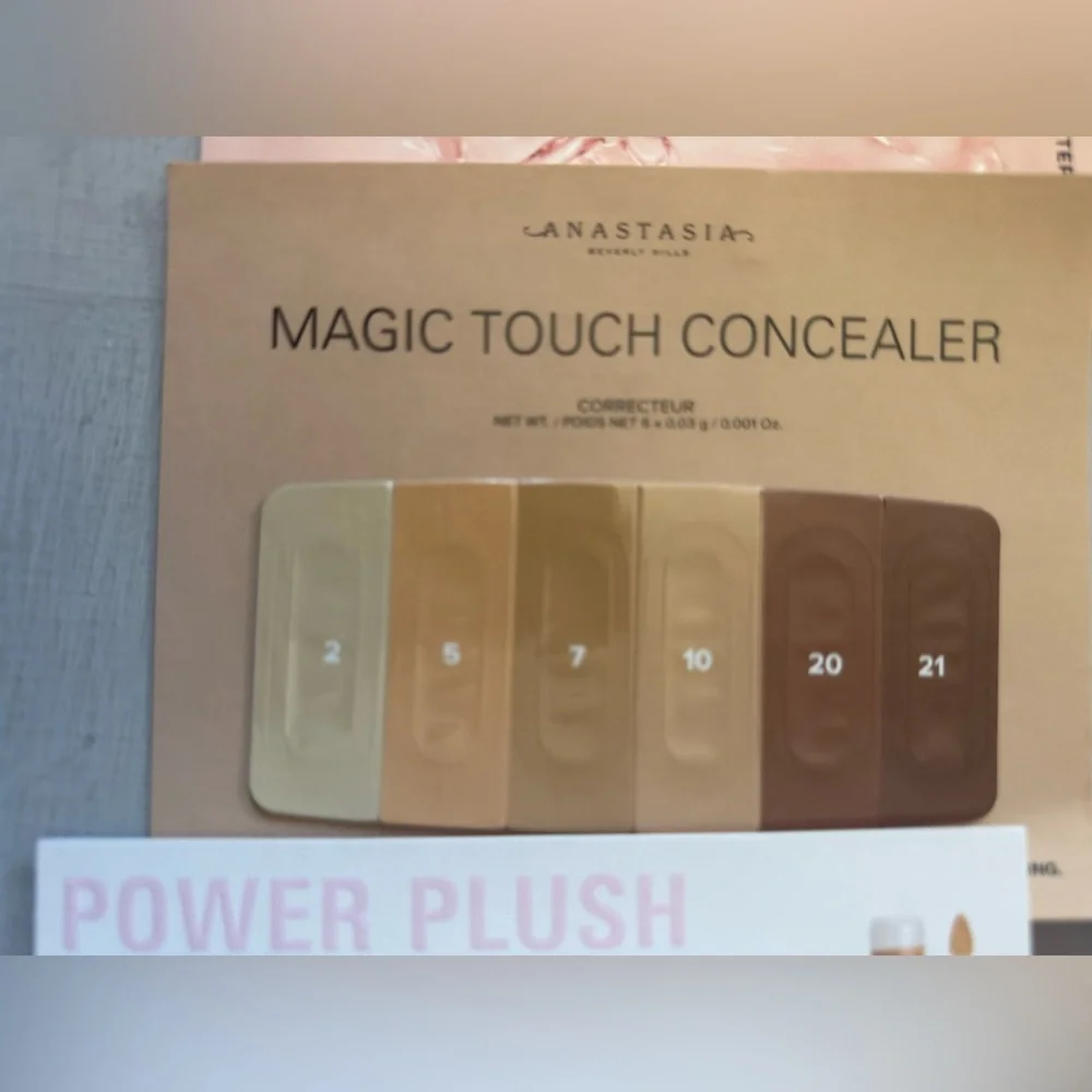 NWT Anastasia Beverly Hills + Kylie cosmetics Concealer sample cards